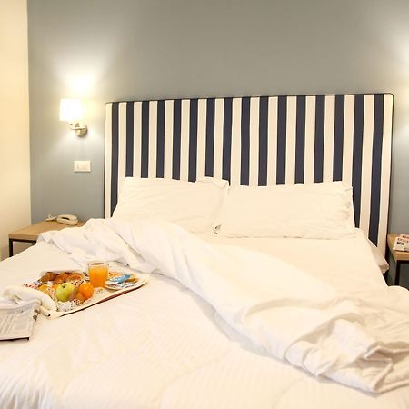 Hotel Majorca Sul Mare In Centro A Riccione Zewnętrze zdjęcie