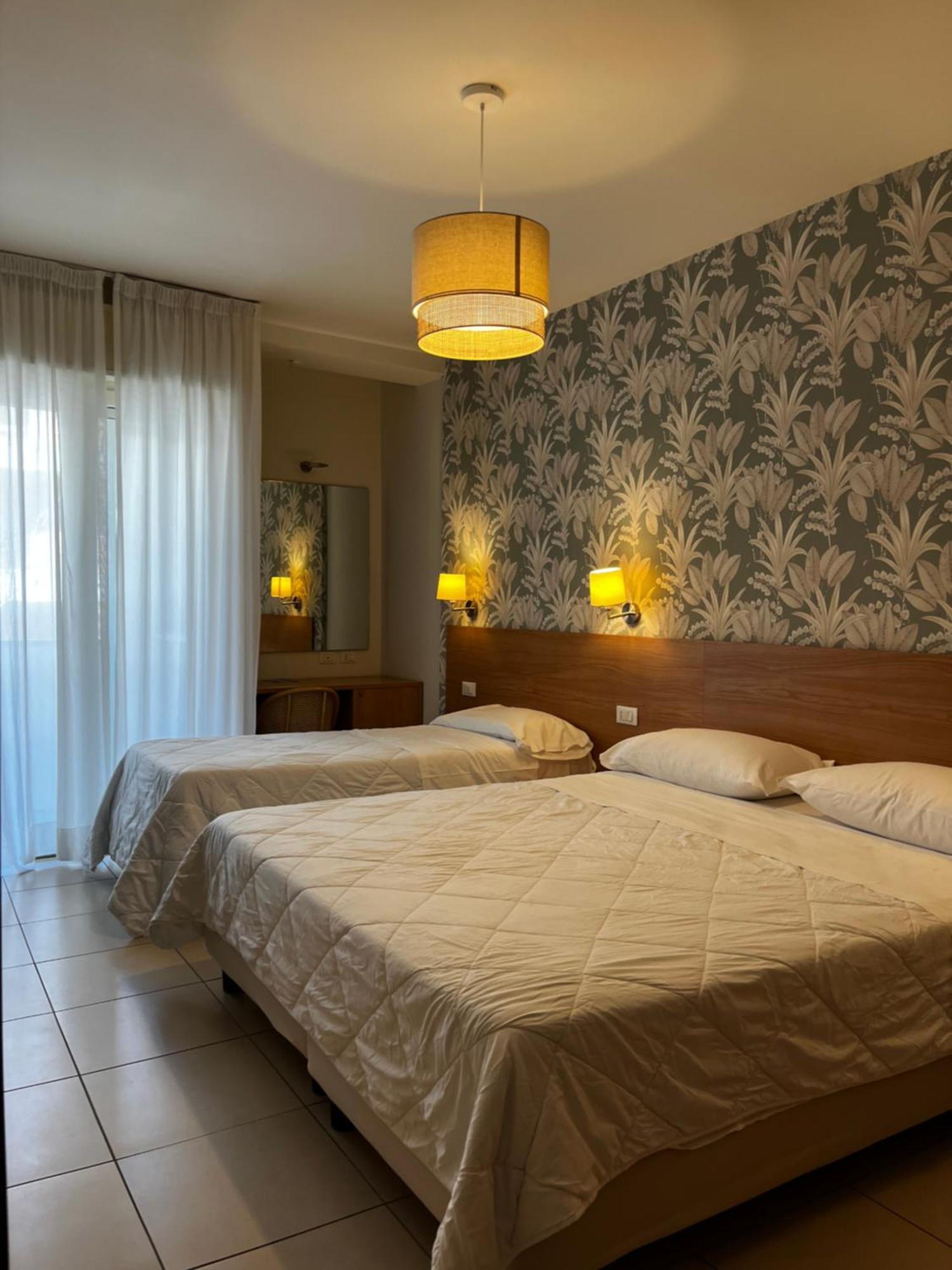 Hotel Majorca Sul Mare In Centro A Riccione Zewnętrze zdjęcie