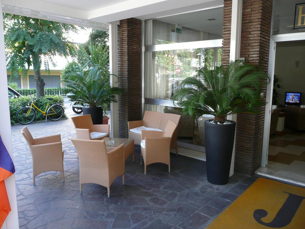 Hotel Majorca Sul Mare In Centro A Riccione Zewnętrze zdjęcie